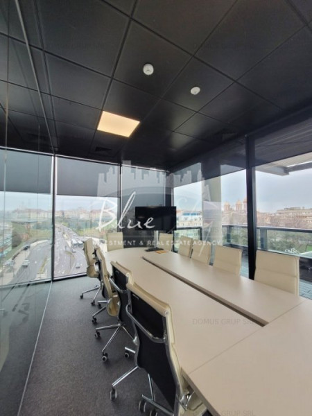 Spatiu birouri premium cu VEDERE FRONTALA LA MARE, 310 mp.