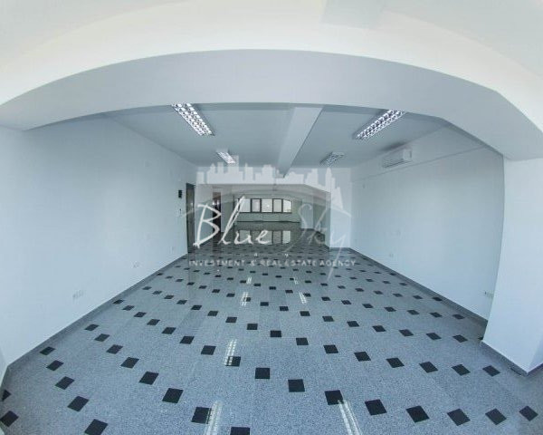 Ultracentral (Bd. Mamaia), spatiu birouri, 150 mp.