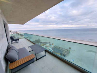 Apartament 3 camere cu vedere frontala la mare