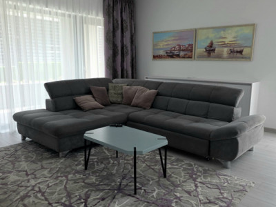 Apartament nou, 3 camere cu loc de parcare si curte  situat in Zona KM 4-5