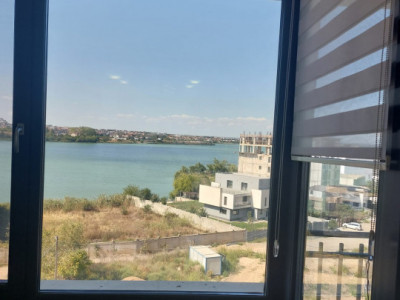 Campusul Universitar Studio cochet cu vedere la lac