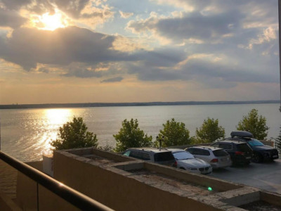 Investitie perfecta in Mamaia- Apartament 2camere cu vedere la lac!