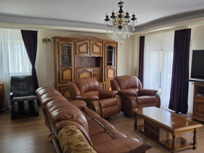 Apartament 3 camere, mobilat situat in Zona Capitol