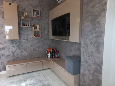 Primo - 3 Camere Decomandat 73 mp ,Bloc 2014 , Parcare Inclusă , Curte Privată