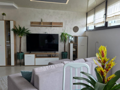 Zona Intim-apartament transformat in 3 camere