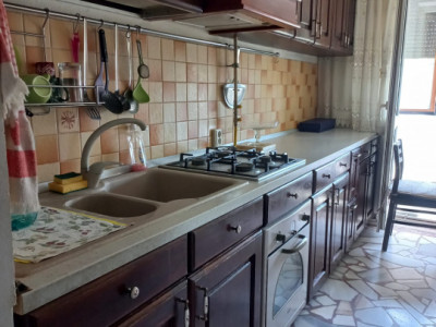 Apartament 4 camere, 90 mp utili, lângă Școala 30 