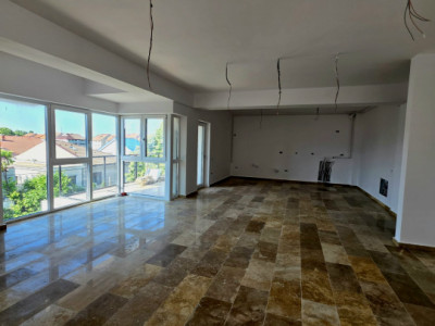 Apartament exclusivist 4 camere situat intr-o vilă cu lift, Zona Faleza Nord